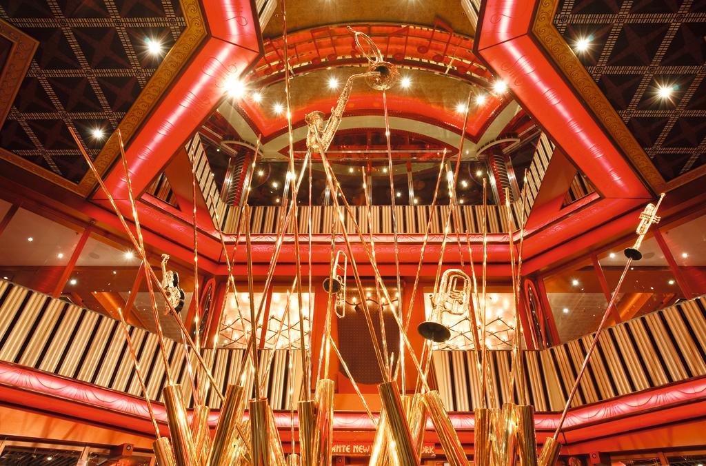 Costa Pacifica: El atrio