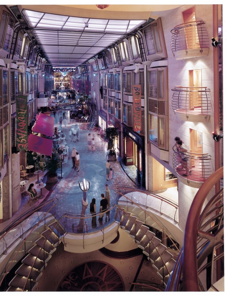Explorer of the Seas: Royal Promenade