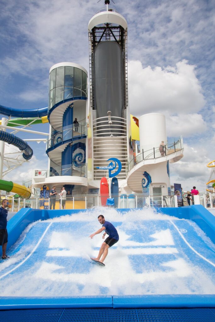 Independence of the Seas: FlowRider