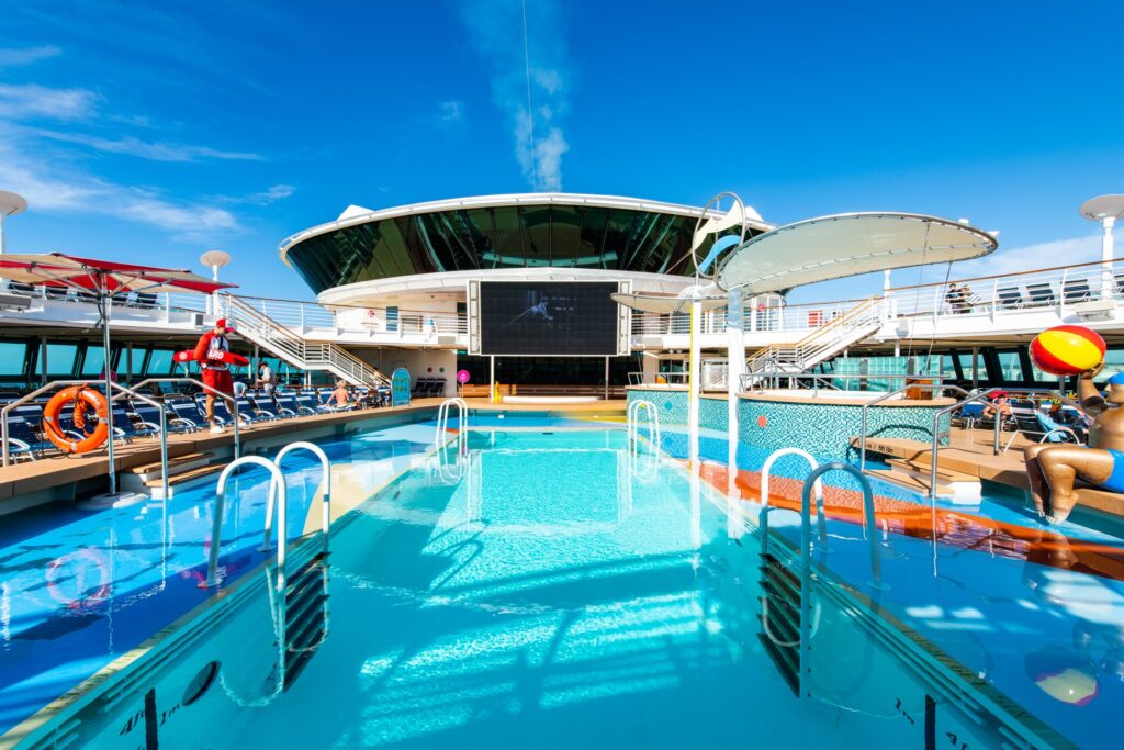 Jewel of the Seas: Cubierta de piscinas