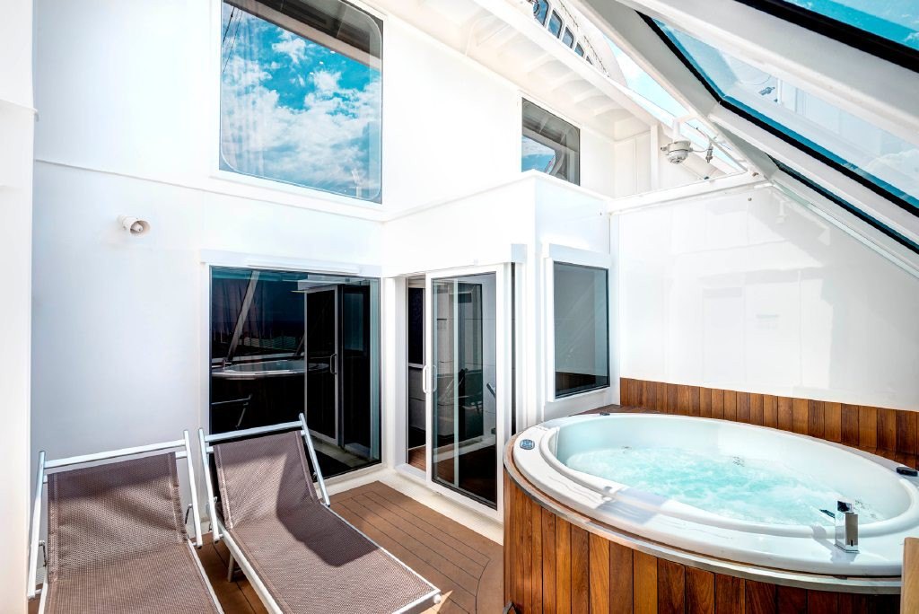 MSC Meraviglia: MSC Yacht Club Duplex Suite