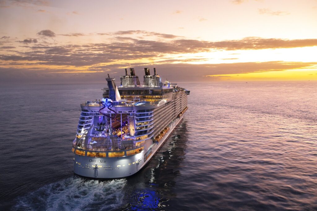 Oasis of the Seas: Al atardecer