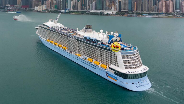 Royal Caribbean amplía sus cruceros por China para 2027-28