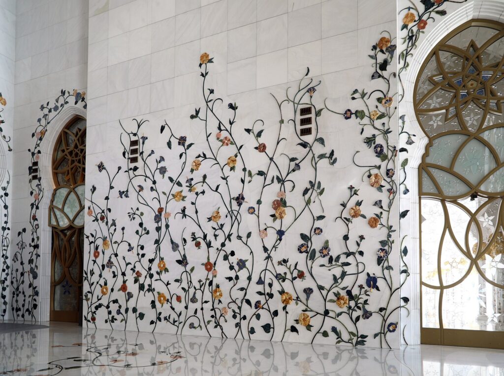 Sheikh Zayed Grand Mosque: Floral marble inlay on the walls