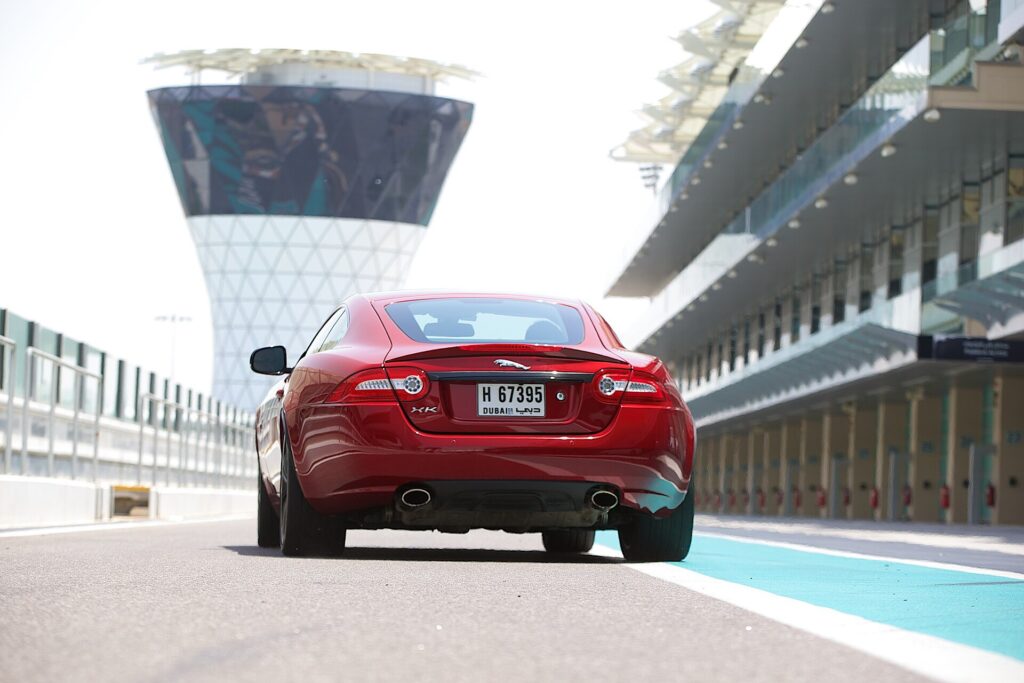 Yas Marina Circuit F1: A track experience in the pit lane