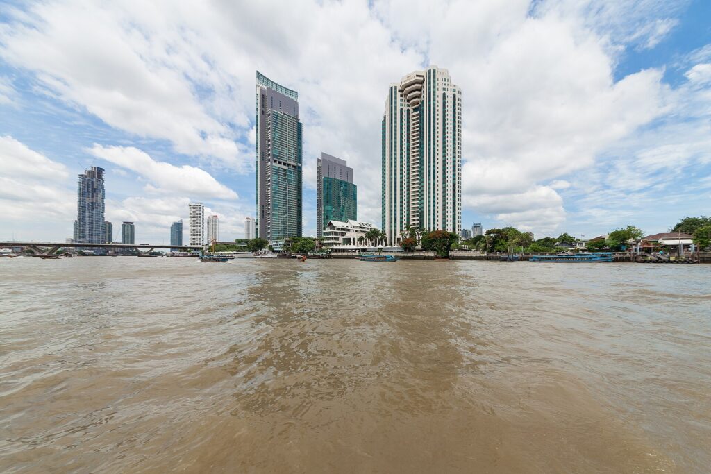 City tour: The Chao Phraya River
