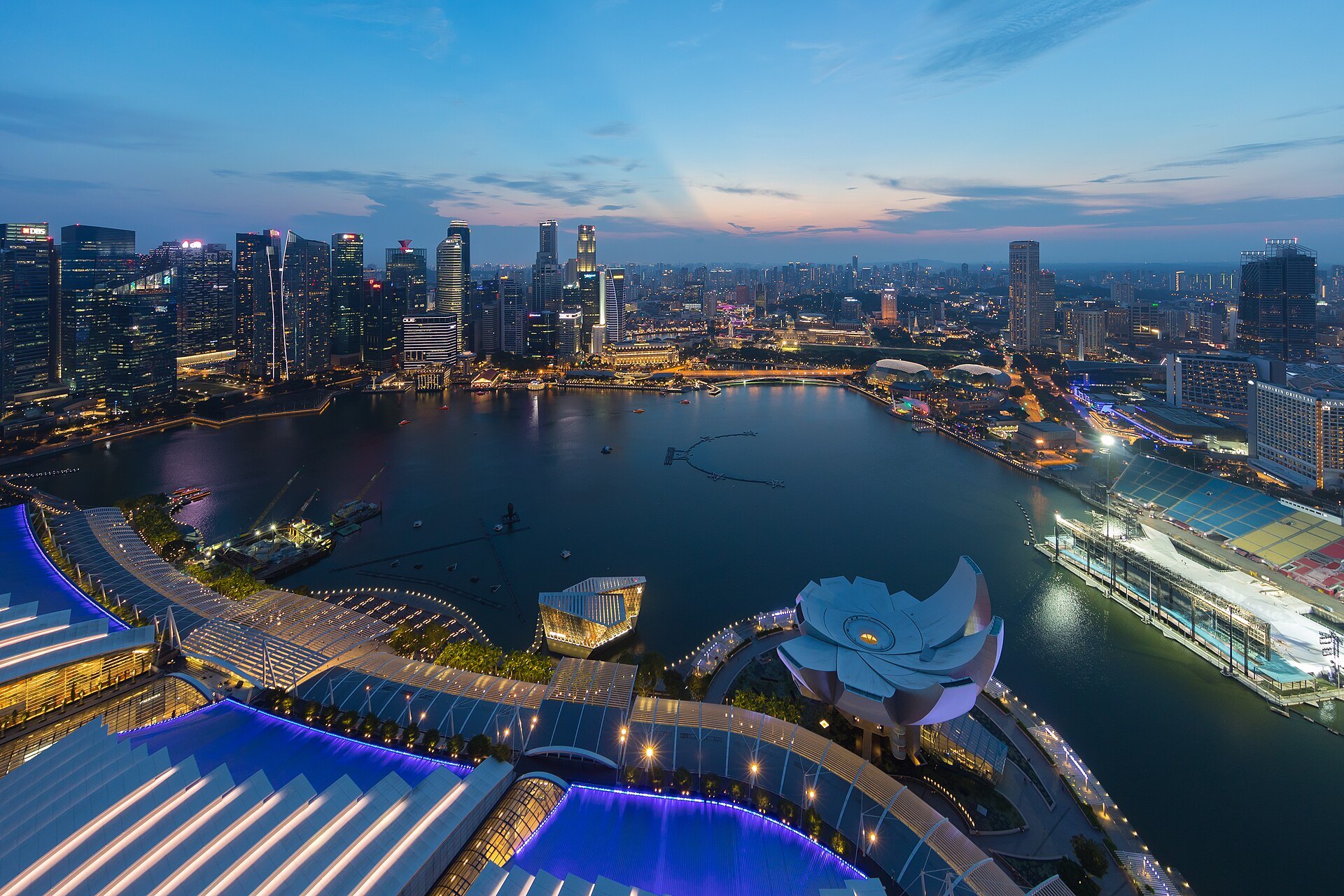 Marina Bay: Marina Bay at dusk