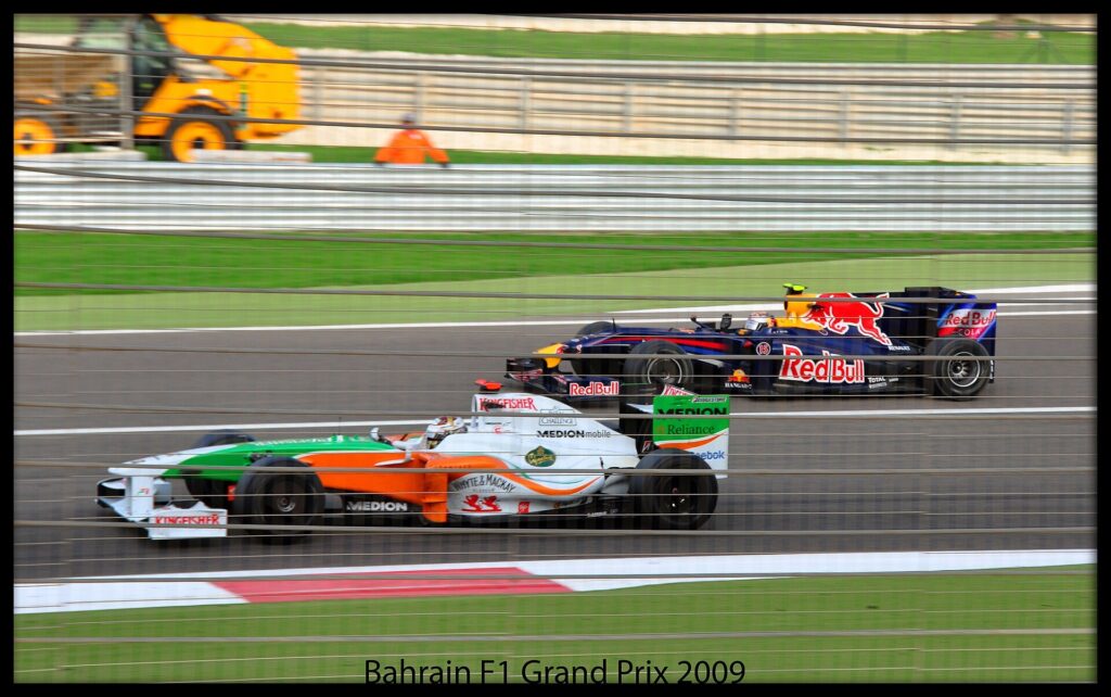 The Bahrain International Circuit: Formula 1 cars at the Bahrain Grand Prix