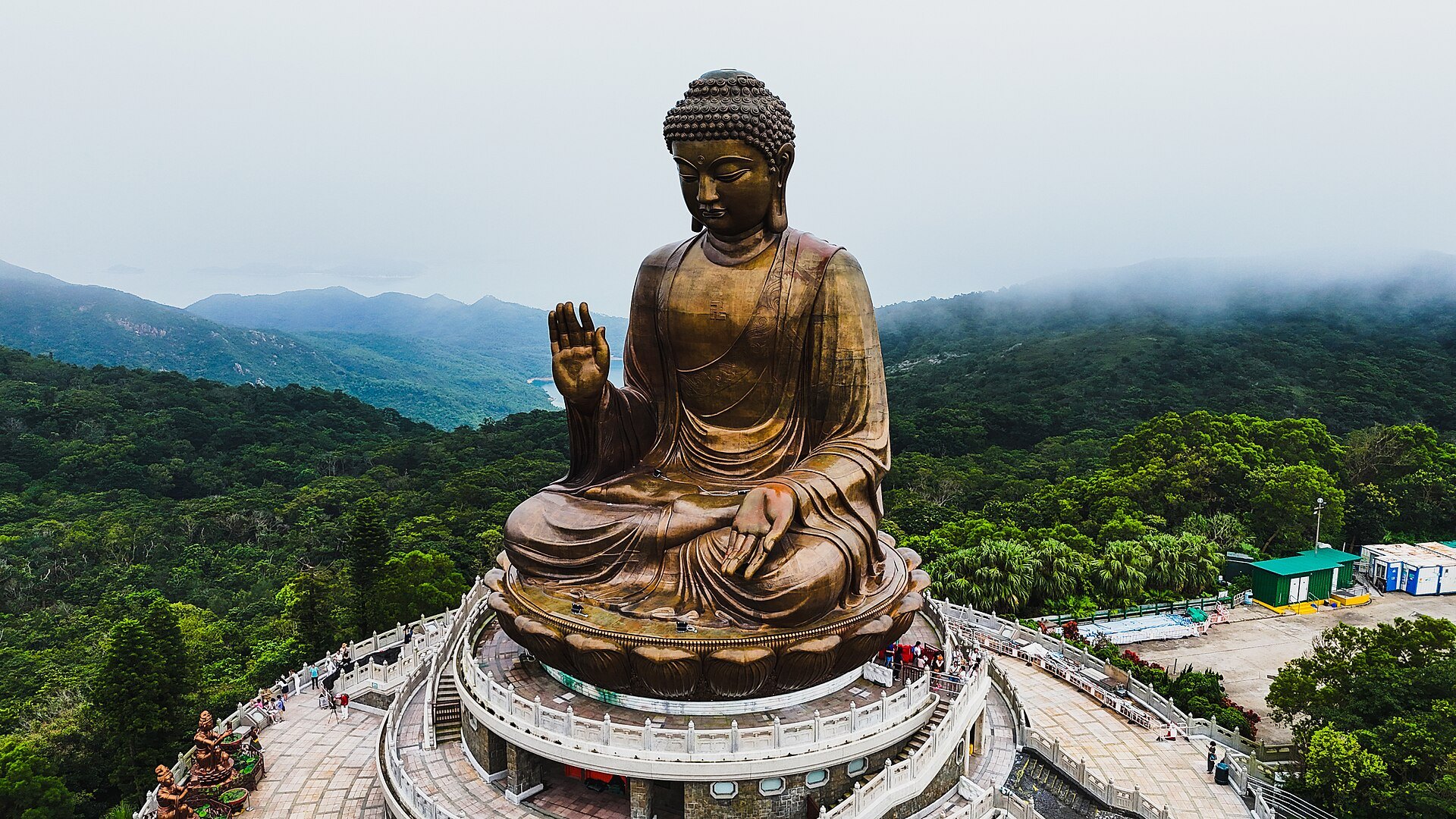 The Tian Tan Buddha: The Tian Tan Buddha
