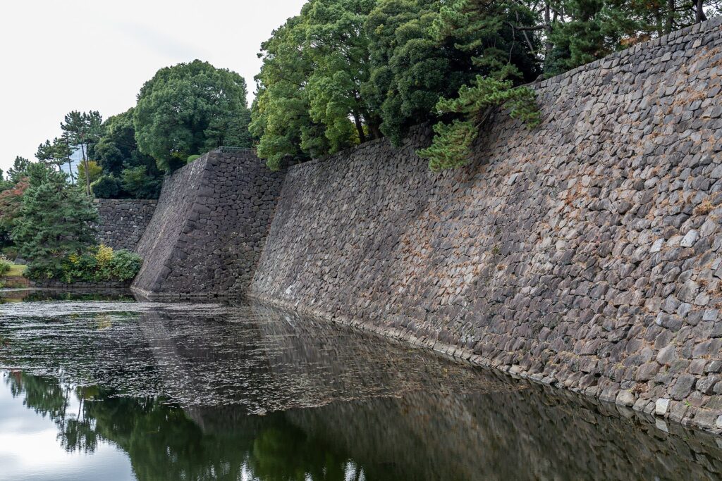 Palacio Imperial de Tokio: Las murallas del castillo de Edo