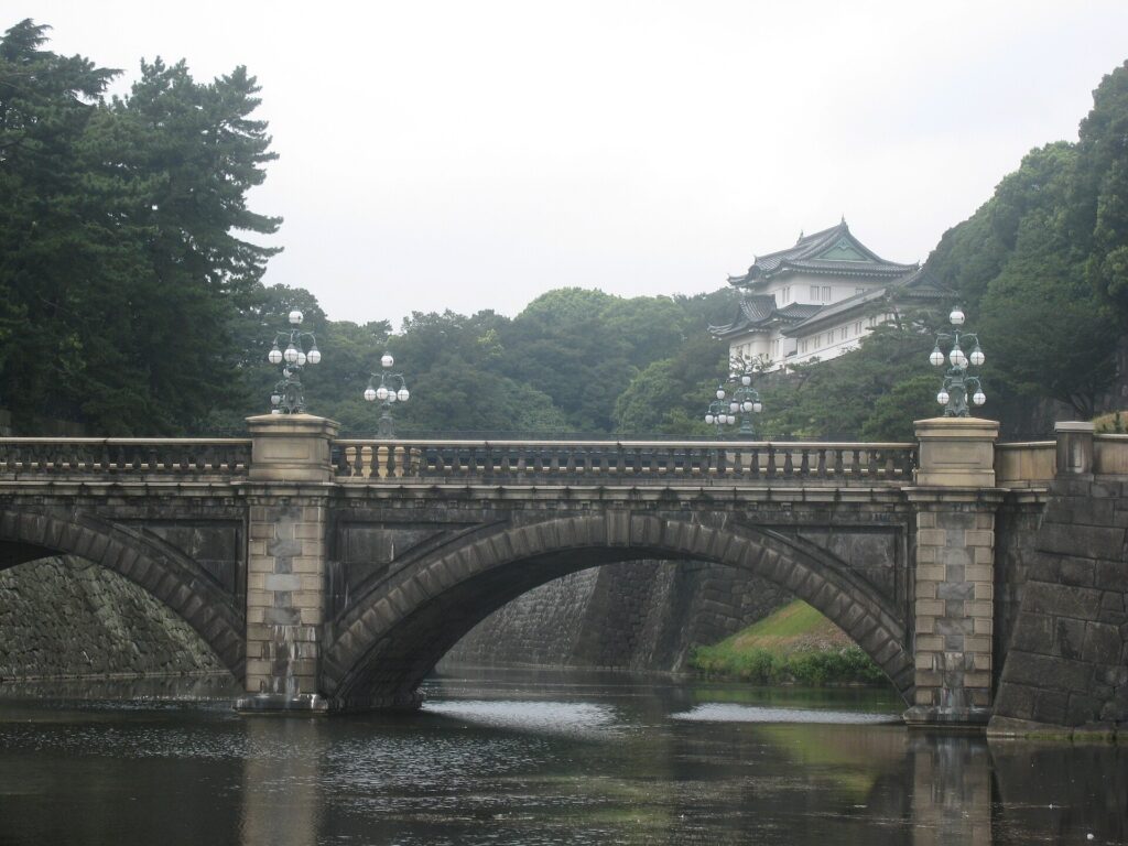Palacio Imperial de Tokio: El puente Nijūbashi