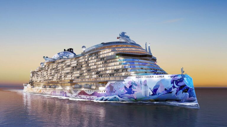 Norwegian Luna