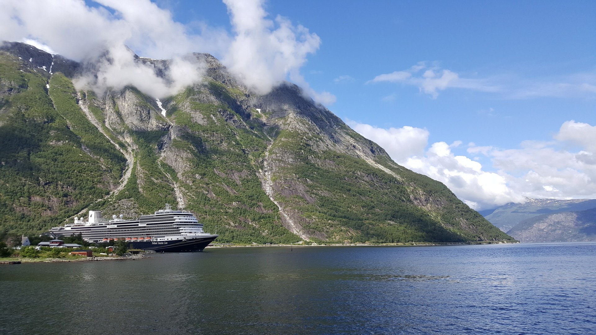 Koningsdam cruise ship